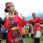 Menghadiri Pertunjukan Tari Tor-Tor: Merasakan Magisnya Tradisi Batak di Lokasi Terbaik