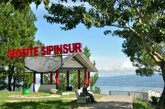 Geosite Sipinsur: Wisata Alam yang Wajib Dikunjungi saat ke Danau Toba